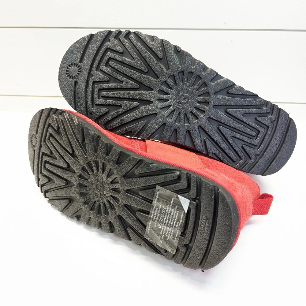 UGG Neumel II Graphic Spell Out Red Logo Ankle Chukka Comfy Suede Boots Men's 9